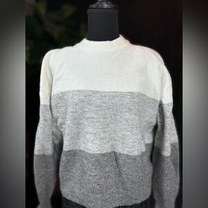 Colorblock Sweater in Gray and White